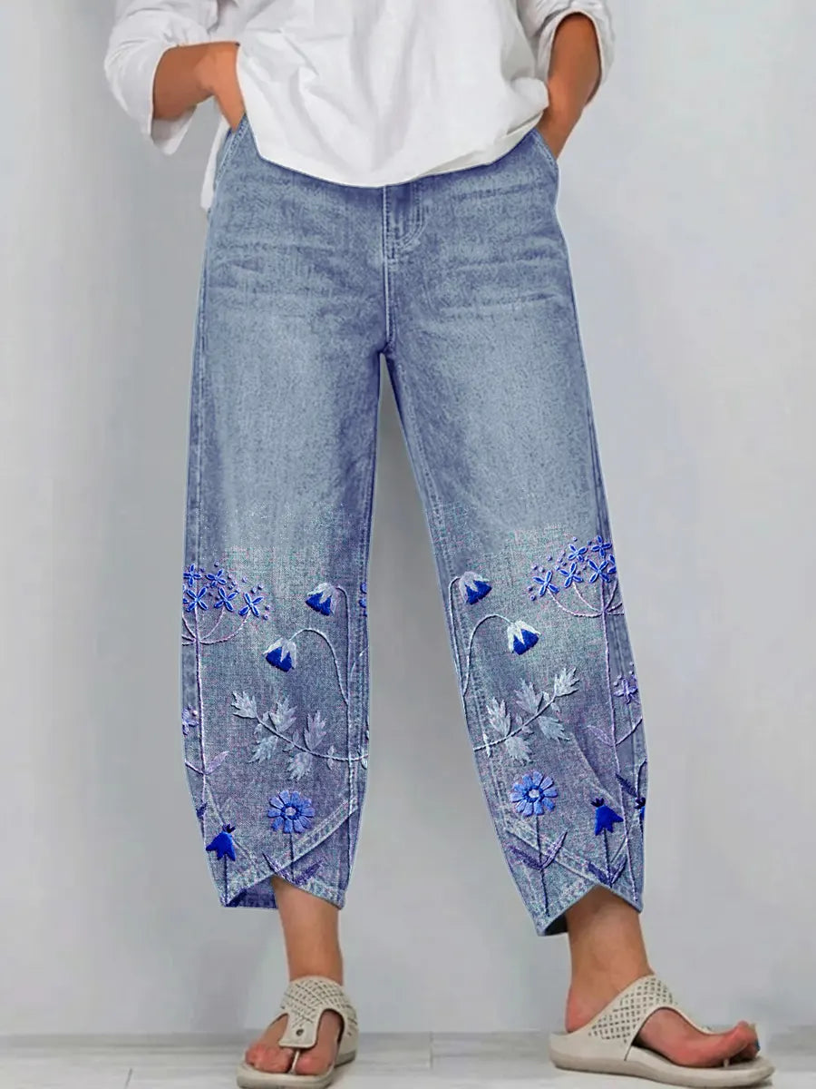 Boho-Denimhose mit Blumenmuster