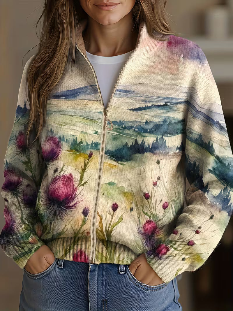 Zelda™ | Reißverschluss-Cardigan mit schottischer Distel-Landschaft