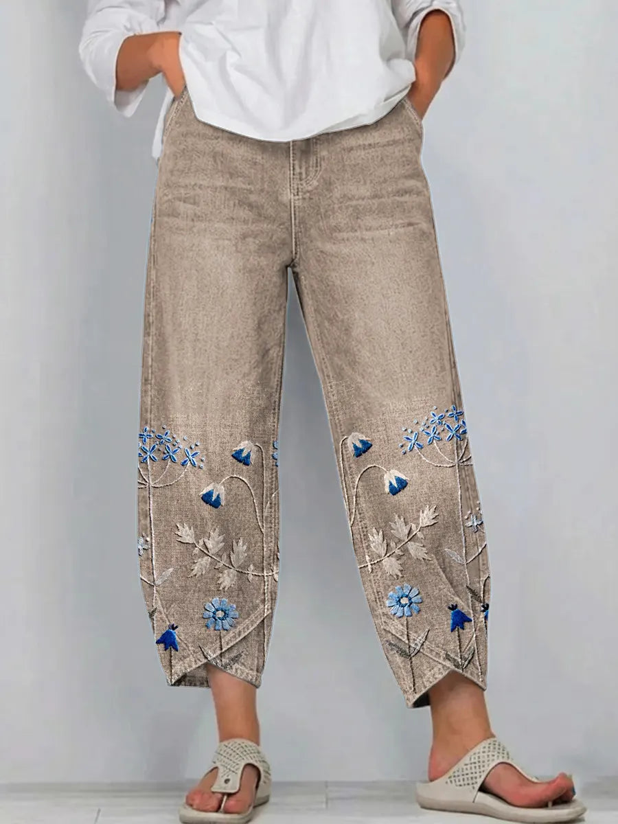 Boho-Denimhose mit Blumenmuster