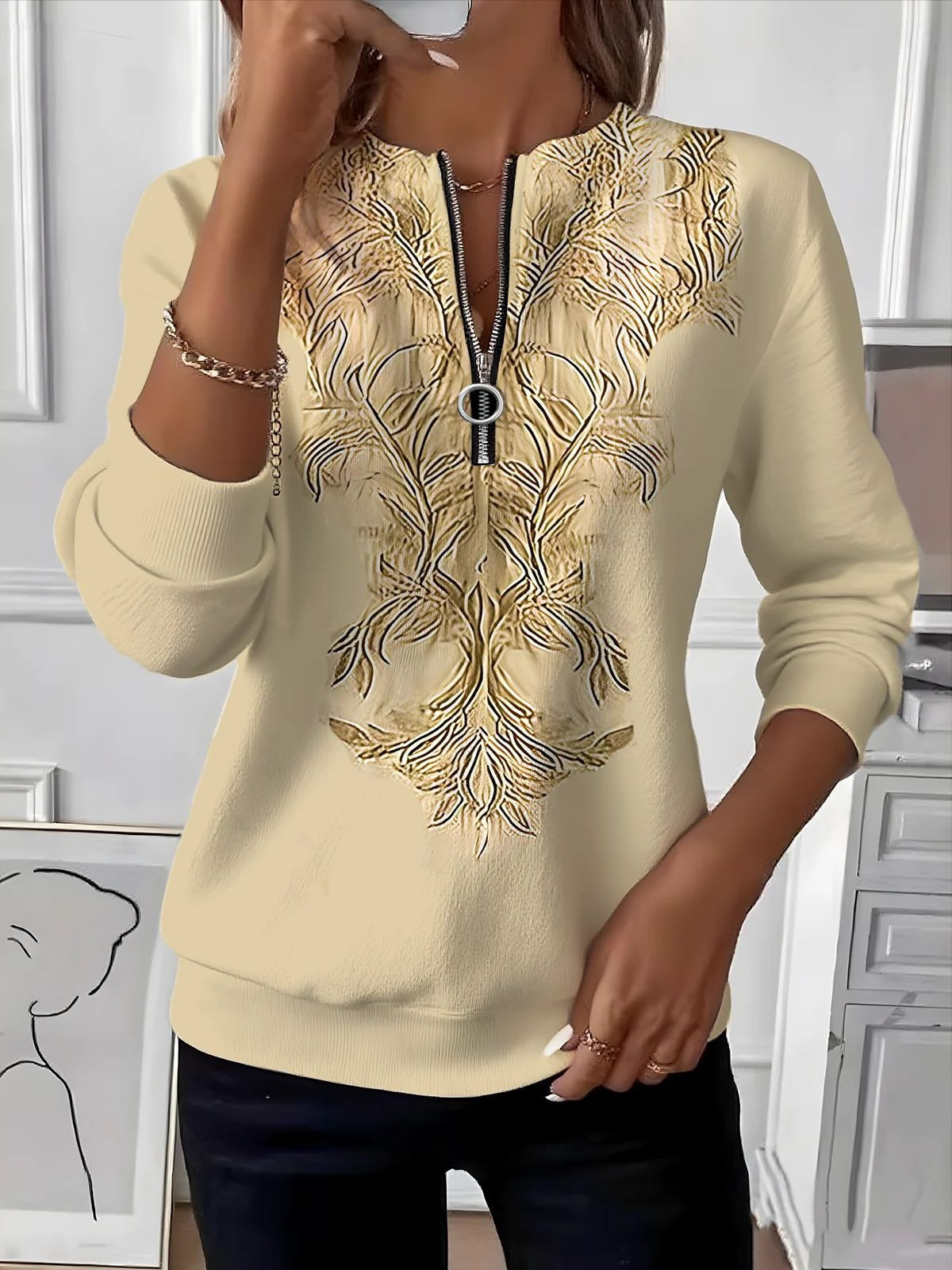 Elina – Sweatshirt mit Reißverschluss und goldenem Ornamentmuster