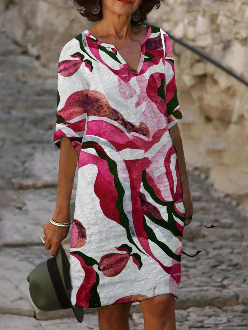 Alana – Farbenfrohes Sommerkleid mit künstlerischem Print