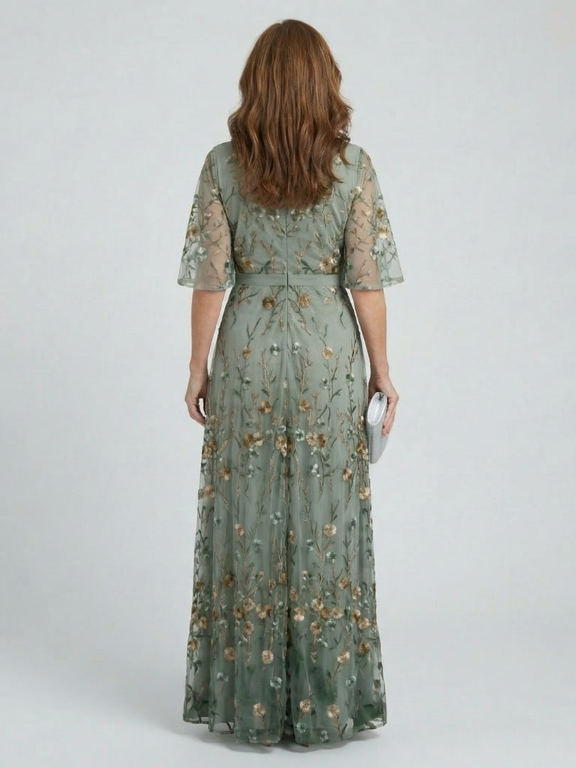 Selora | Fließendes Neckholder-Maxikleid mit Blumenmuster