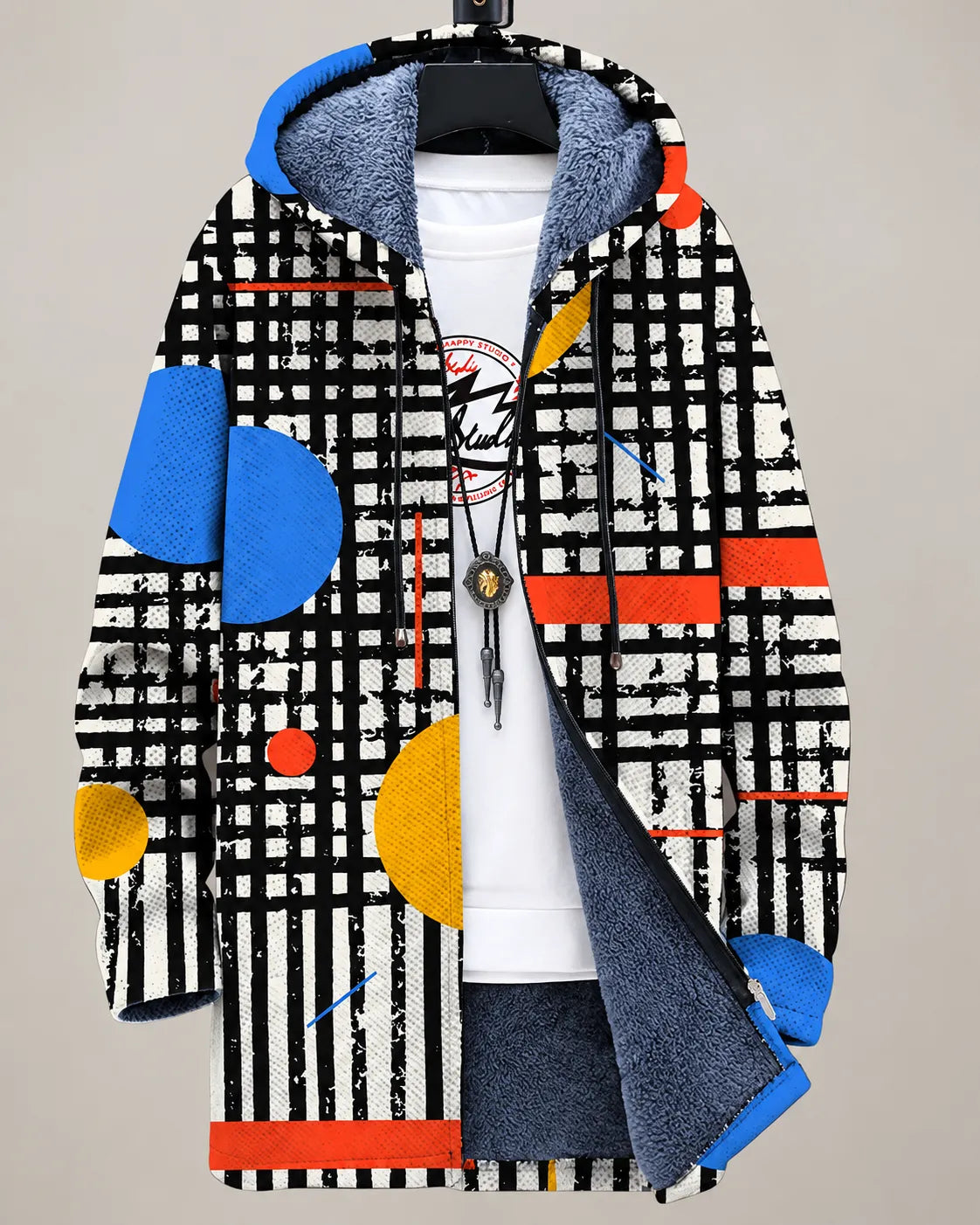 Elara | Kapuzenjacke mit Bergpanorama