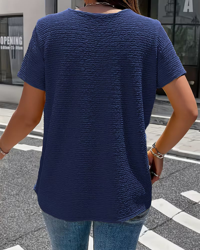 T-Shirt mit Peter-Pan-Kragen mit drei Knöpfen