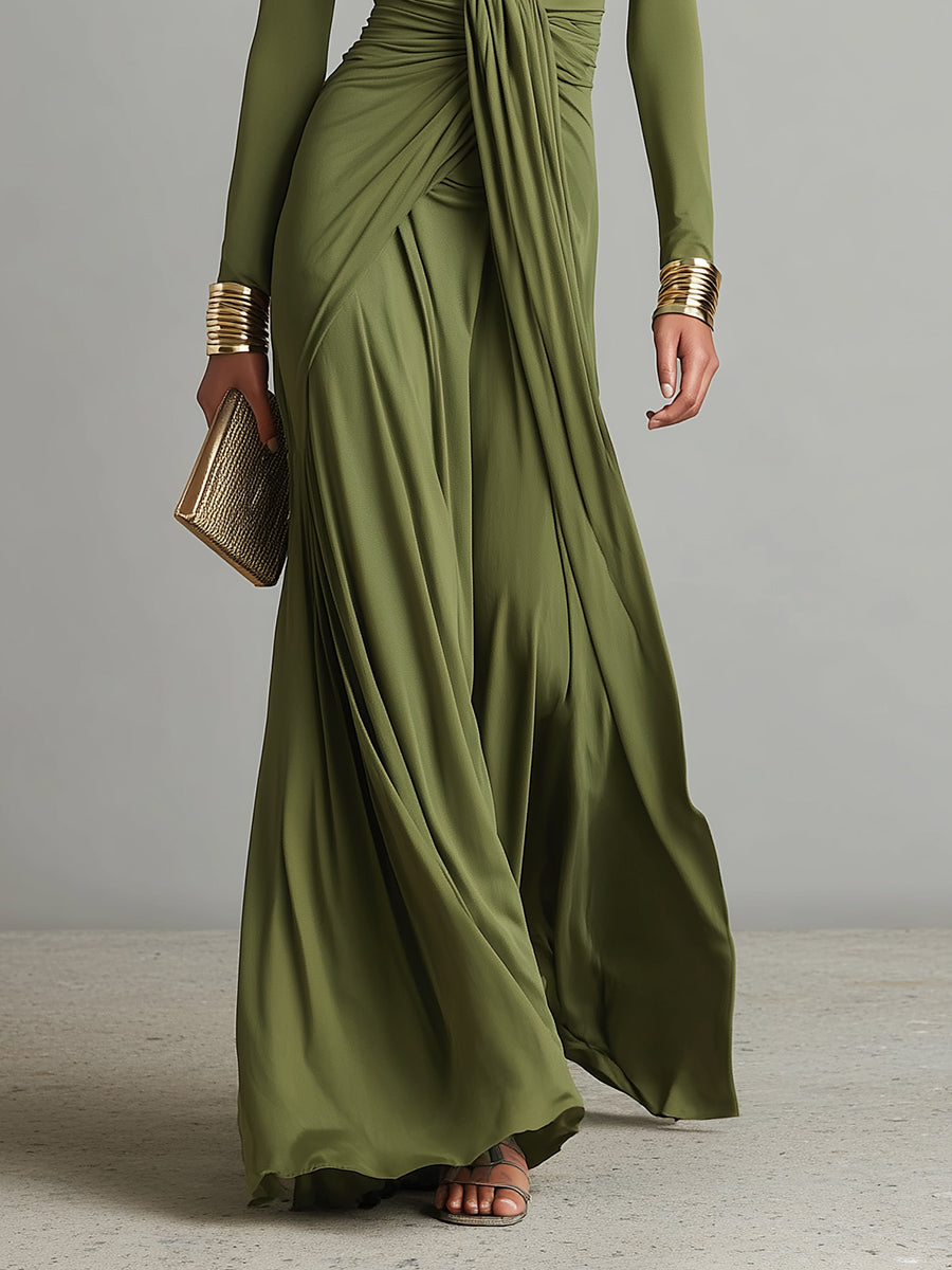 Olivgrünes langes Kleid aus elastischer Seide mit tiefem V-Ausschnitt und gerafften Details, Glamouröses Maxikleid