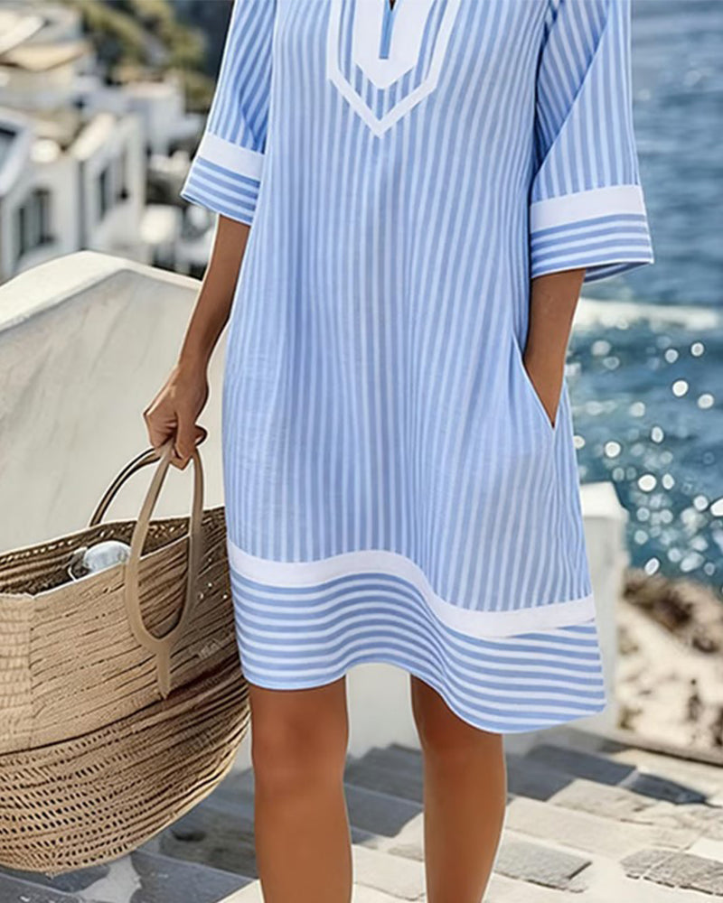 Alma | Gestreiftes Kleid mit V-Ausschnitt