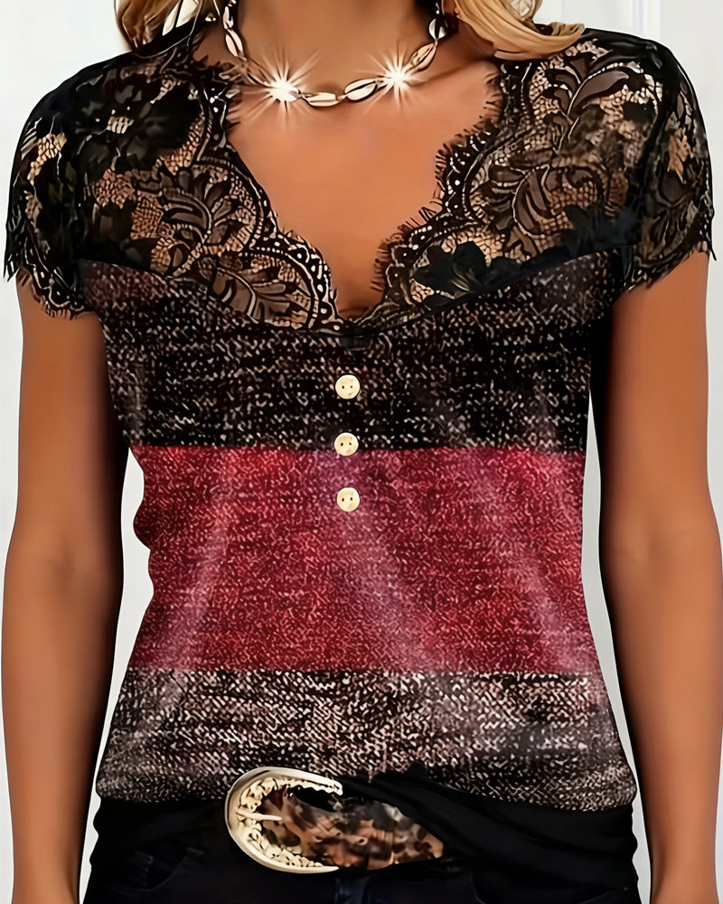 T-Shirt mit V-Ausschnitt und Patchwork-Spitze in Kontrastfarbe