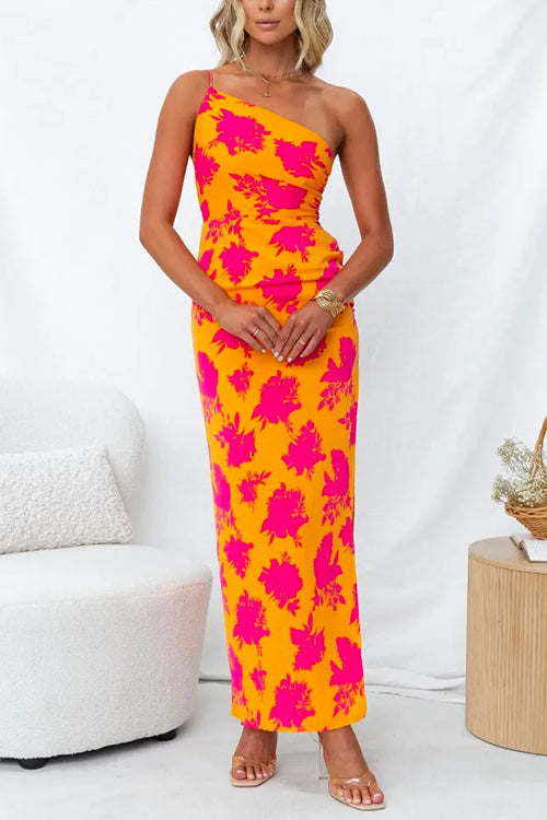 Langes One-Shoulder-Kleid mit Seitenschlitz und elegantem Druck
