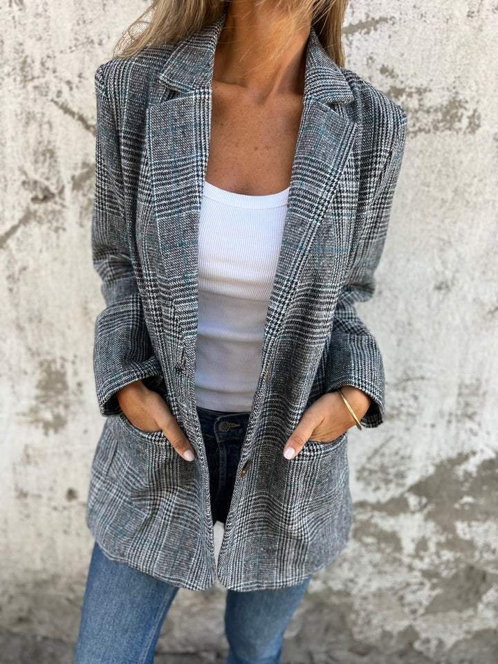 Elaina – Eleganter karierter Winterblazer