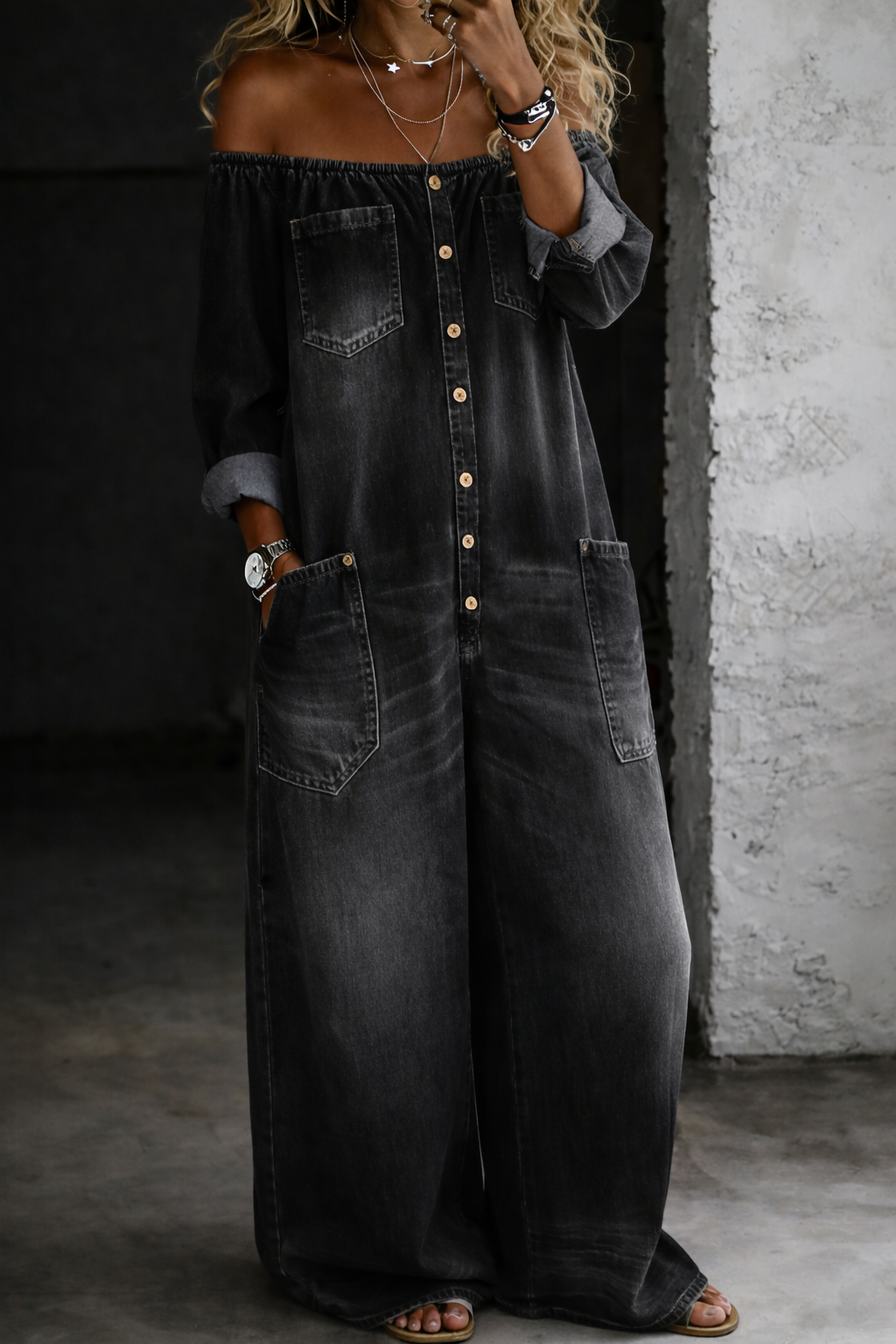 Elena | Schulterfreier langärmeliger Jumpsuit