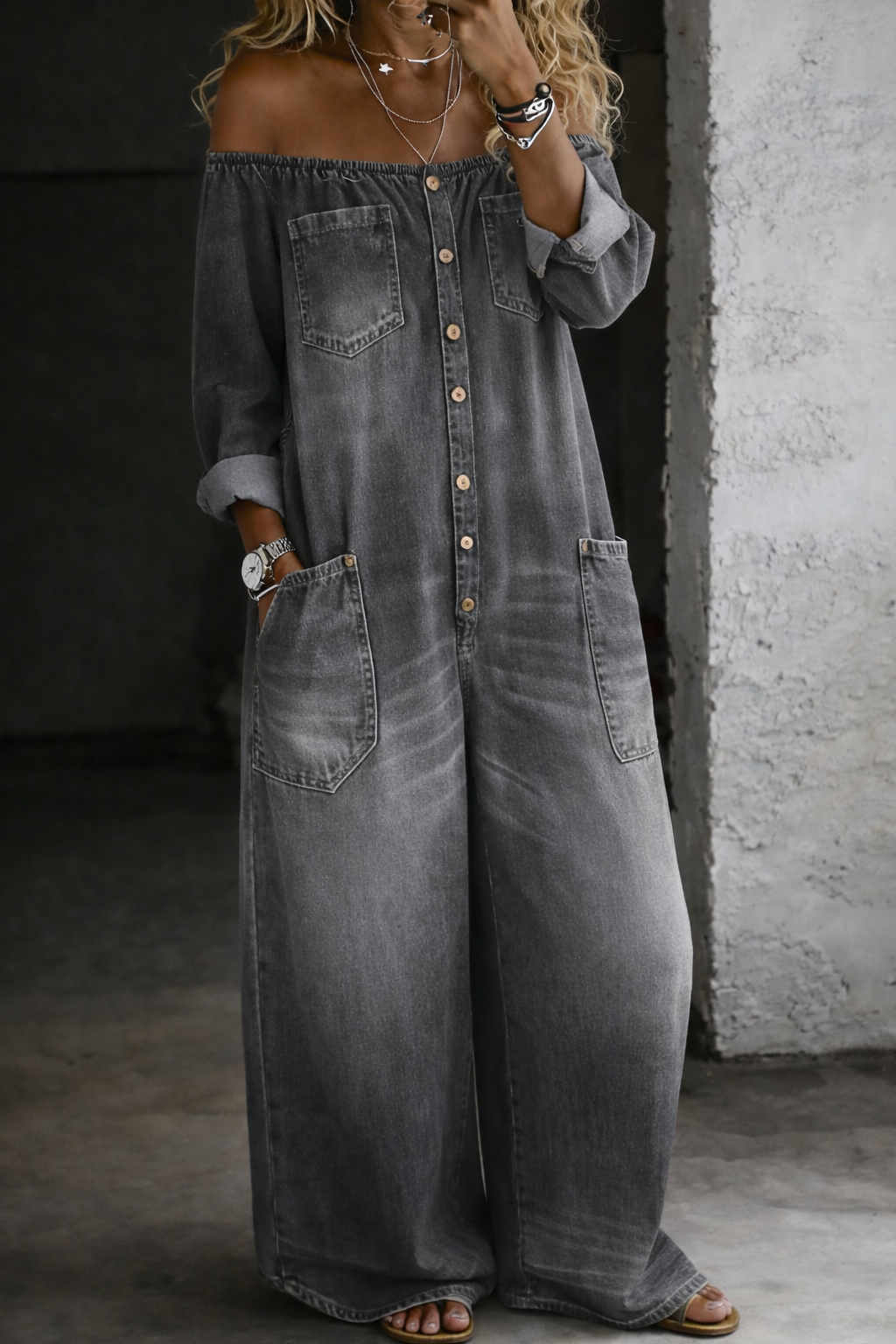 Elena | Schulterfreier langärmeliger Jumpsuit