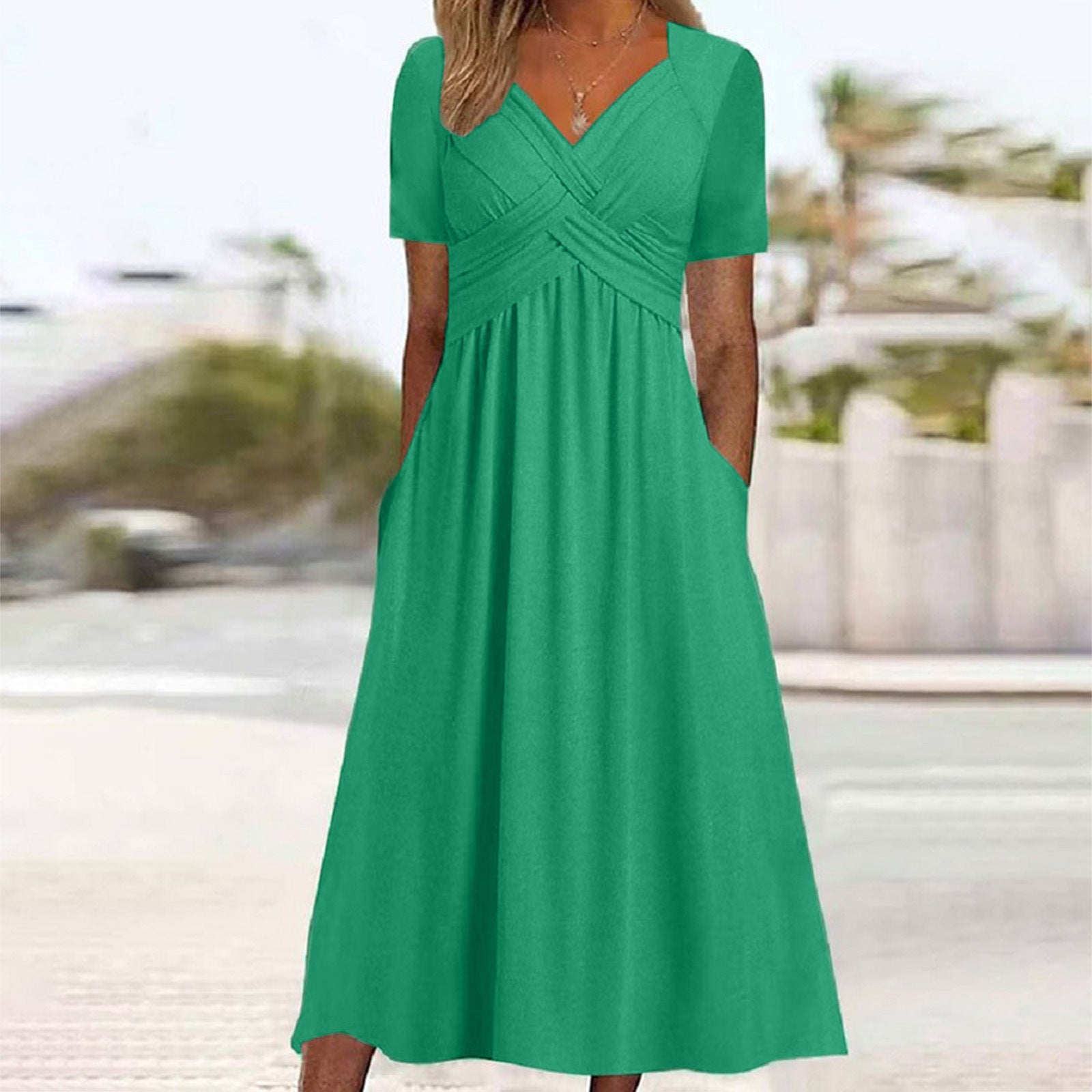 Elira – Elegantes V-Ausschnitt Kleid mit kurzer Ärmel