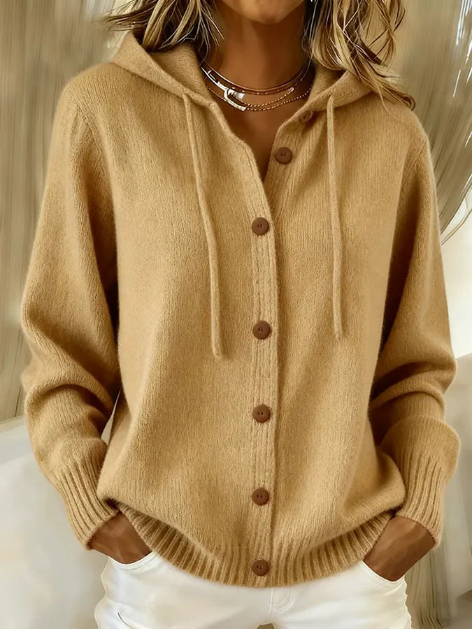 Begoña | Strickjacke mit Kapuze und Knöpfen