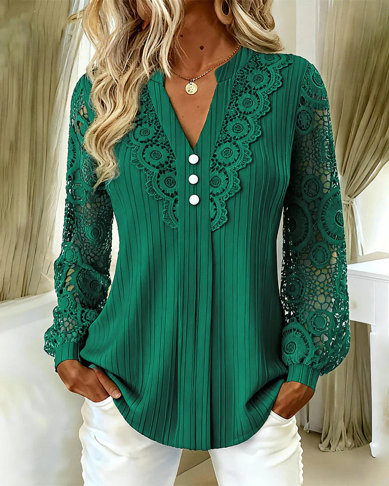 Livia – Bluse mit Spitze und V-Ausschnitt