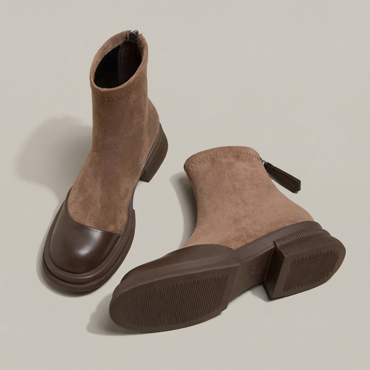 Ausilia – Elegante Stiefeletten mit niedrigem Absatz und runder Schuhspitze