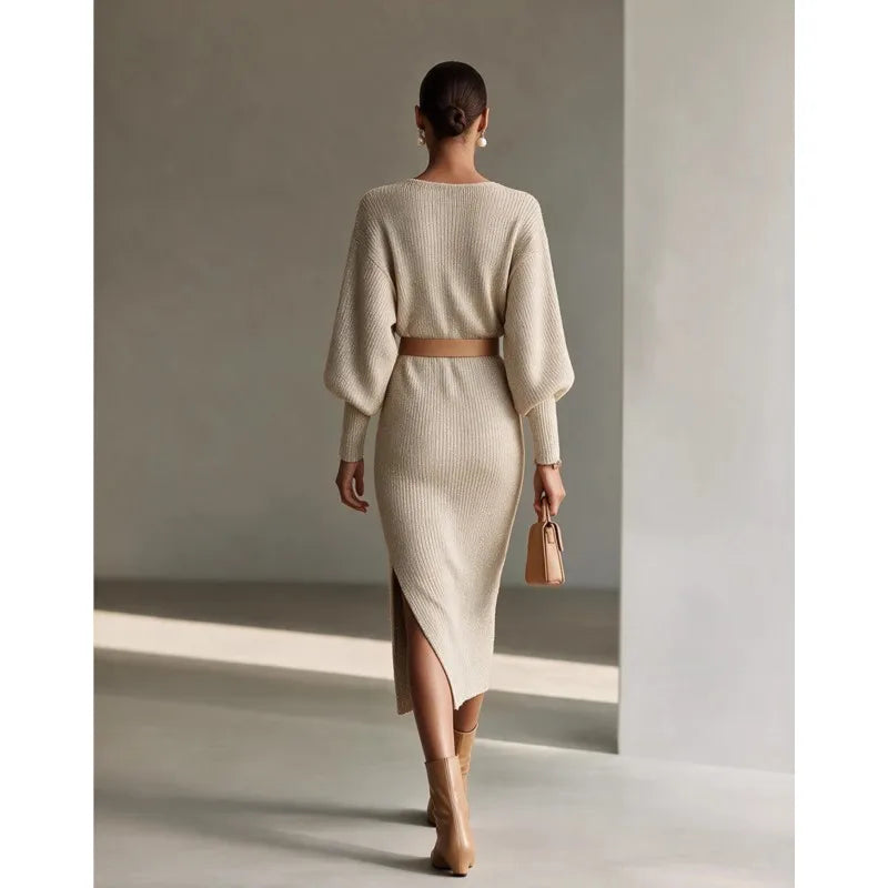 Lynn – Geripptes Strick-Midikleid