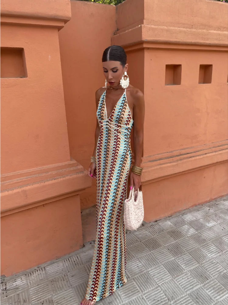 Naama-Lee™ | Rückenfreies Maxikleid mit V-Ausschnitt