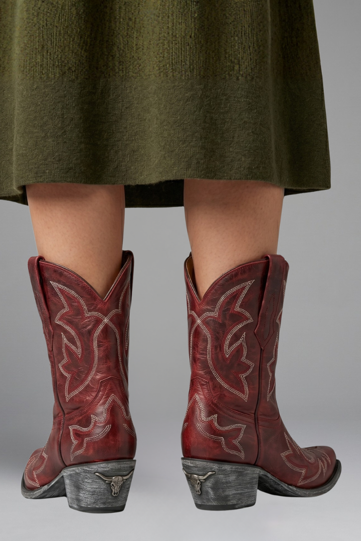 Damenstiefel mit Stickereien für jede Jahreszeit