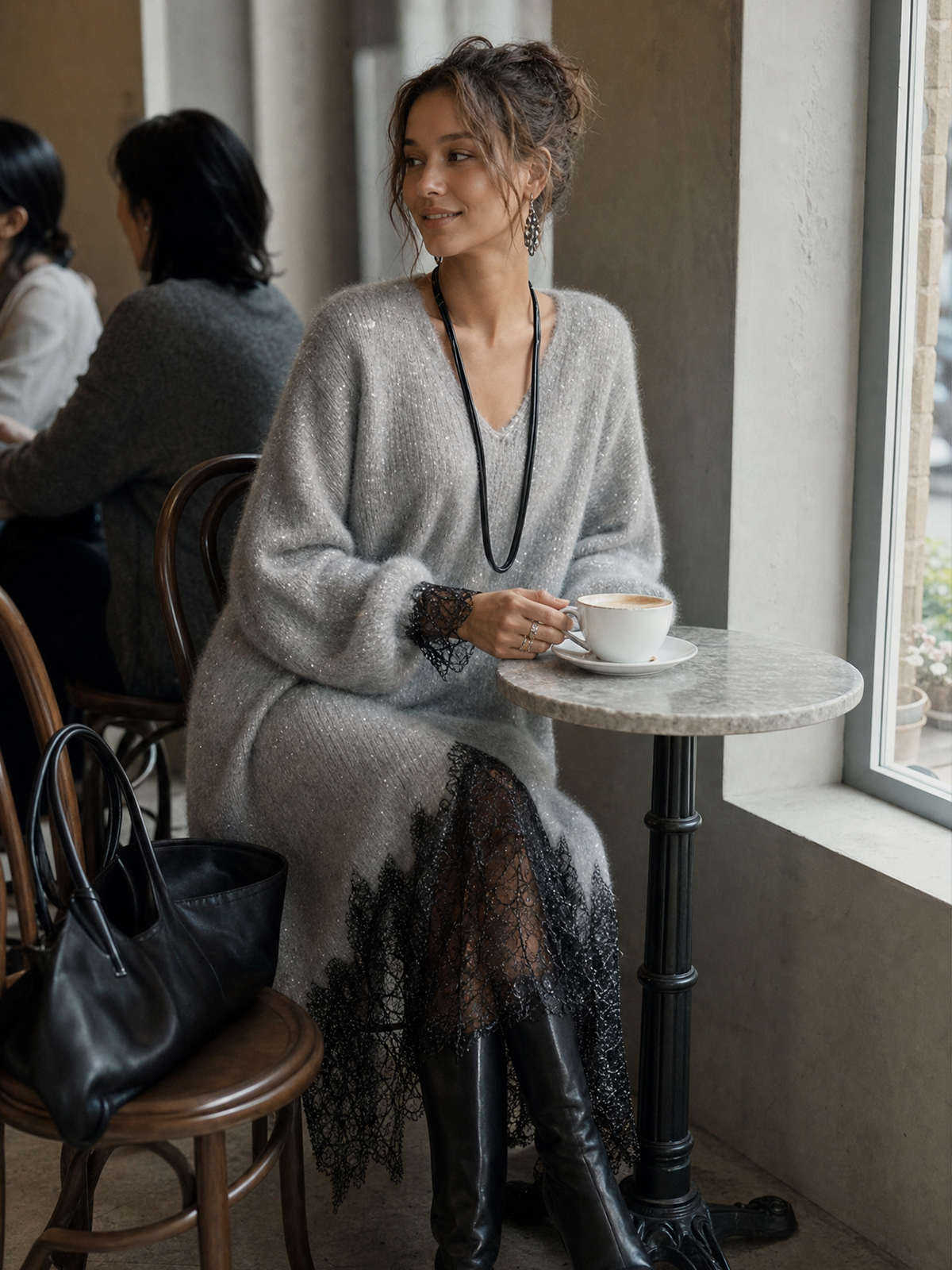 Alessia – Strick-Midikleid mit Spitzensaum