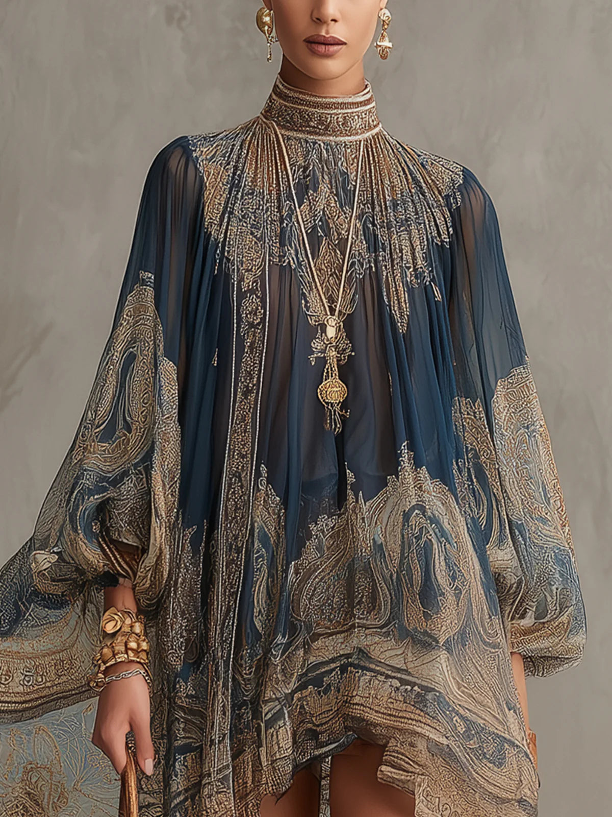 Bérénice | Chiffon-Minikleid mit Barockmuster und Stehkragen