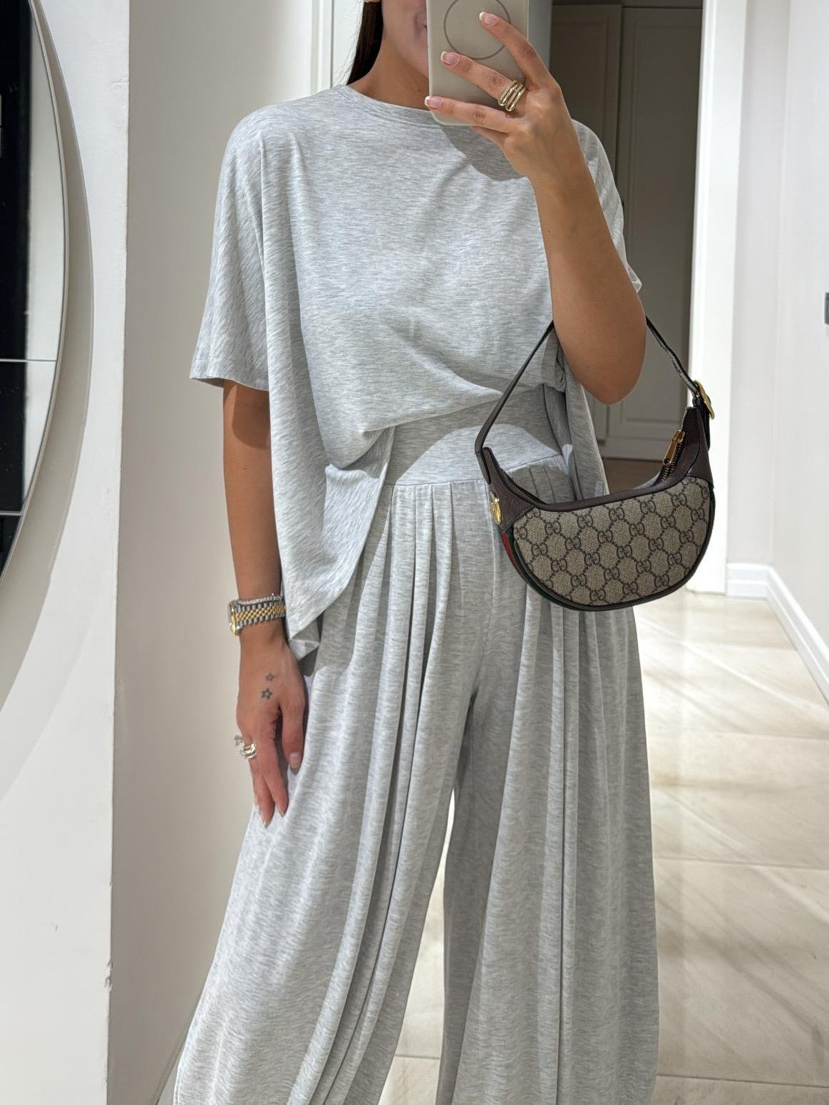 Patrycja - lässiges Ensemble mit Hose