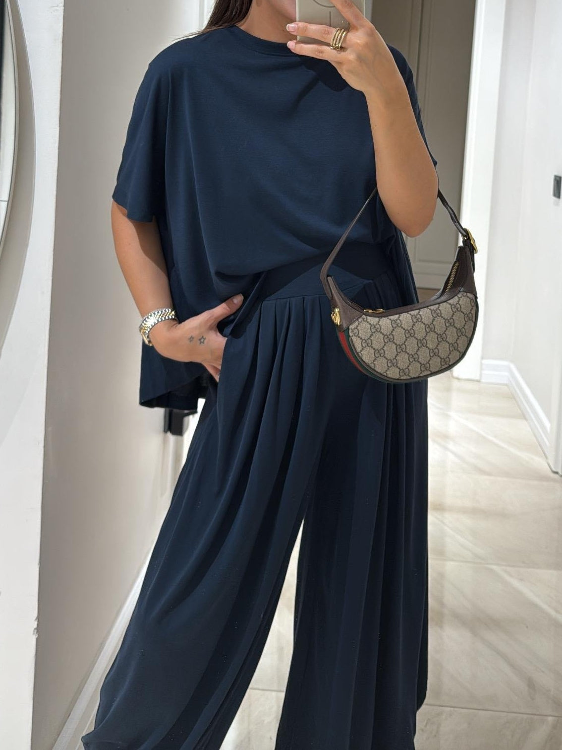 Patrycja - lässiges Ensemble mit Hose