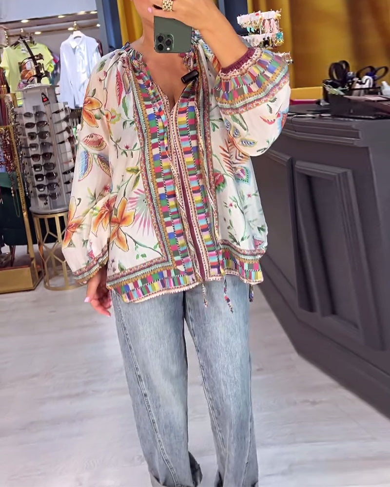Sexy Bluse mit V-Ausschnitt und modischem Druck