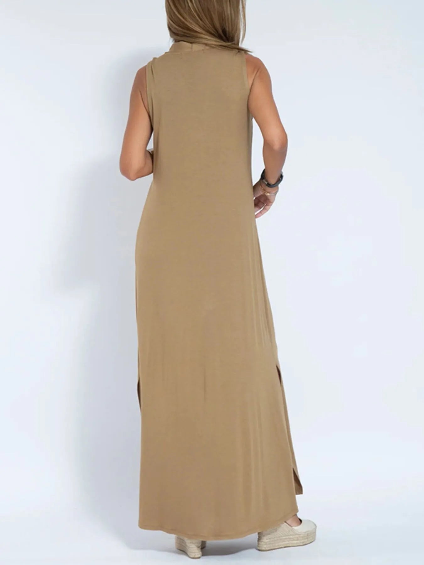 Ärmelloses Maxikleid mit V-Ausschnitt und Schlitz Große Größen