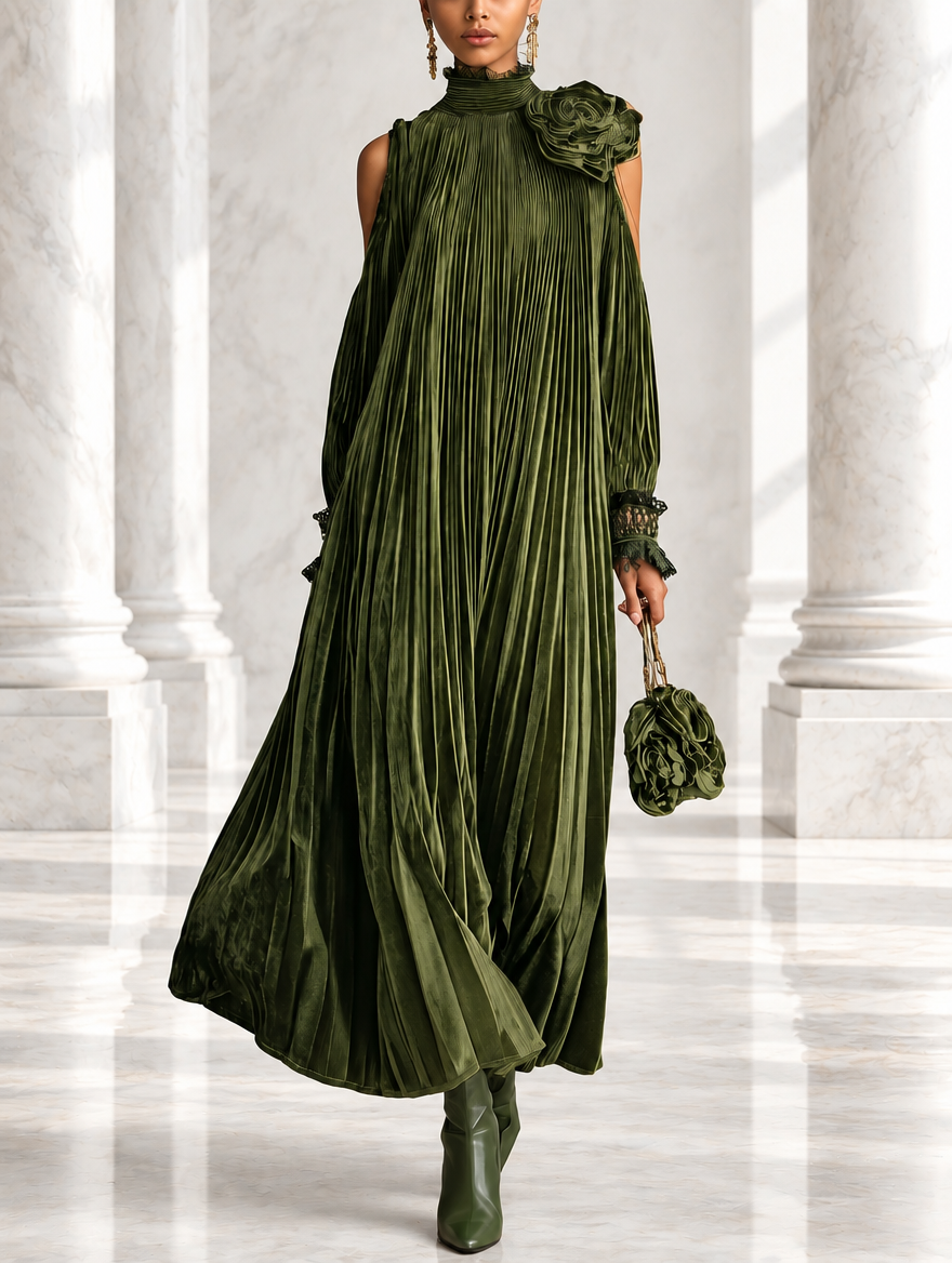 Rosa | Olivgrünes plissiertes Maxikleid mit Blumendetail an der Schulter
