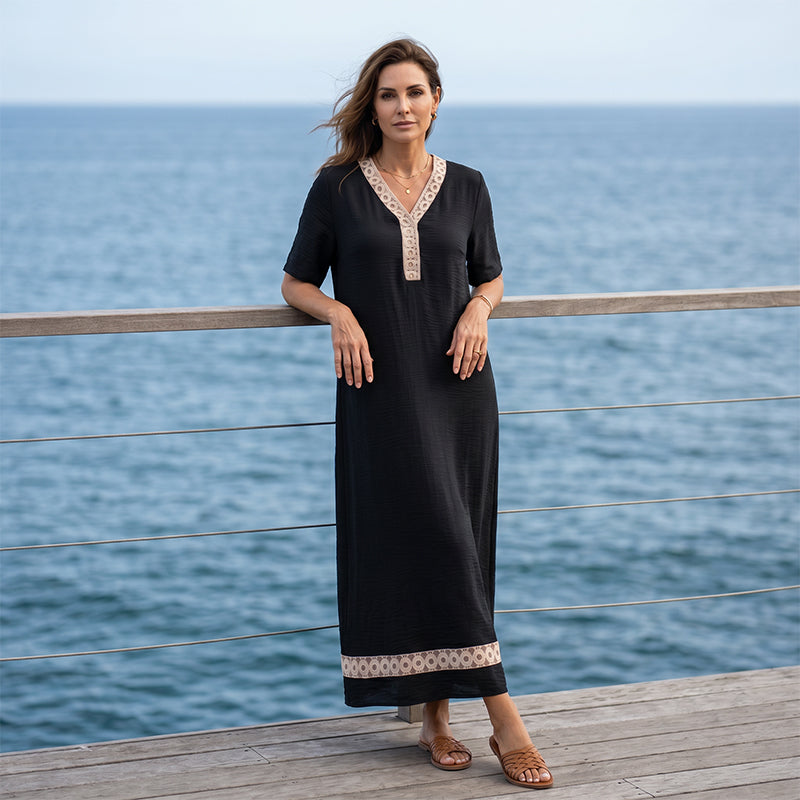 Mirella – Langes Kleid mit V-Ausschnitt und Spitze