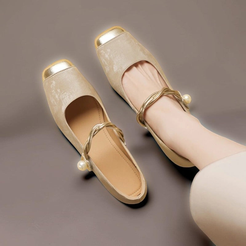 Tove | Elegante Pumps mit eckiger Spitze und Perlen
