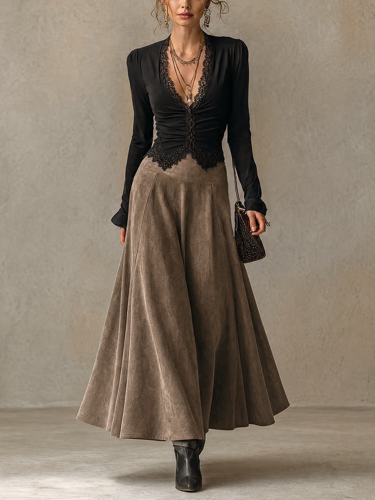 Albane | Set aus Spitzentop und Maxirock aus Wildlederimitat in Schwarz und Taupe