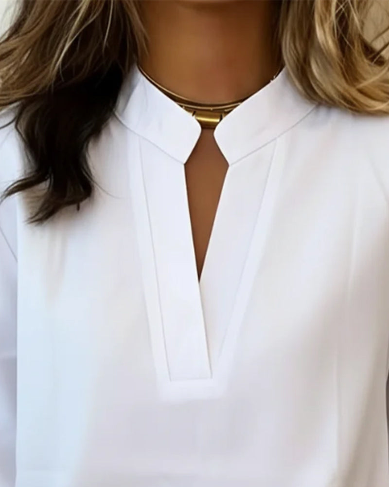 Elvira – Elegante Bluse mit V-Ausschnitt