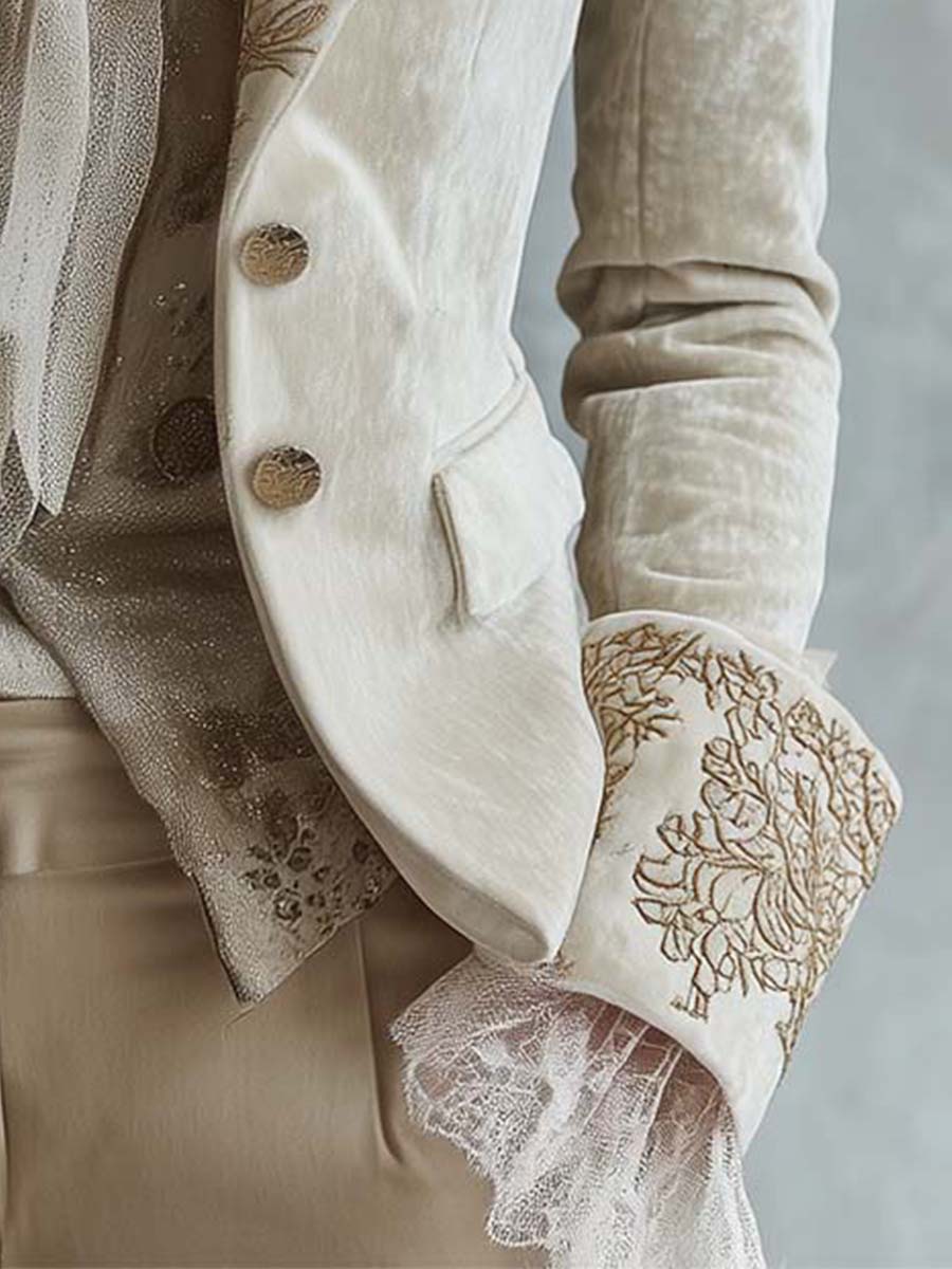 Damen Taillierter Blazer in Elfenbein mit Stickerei