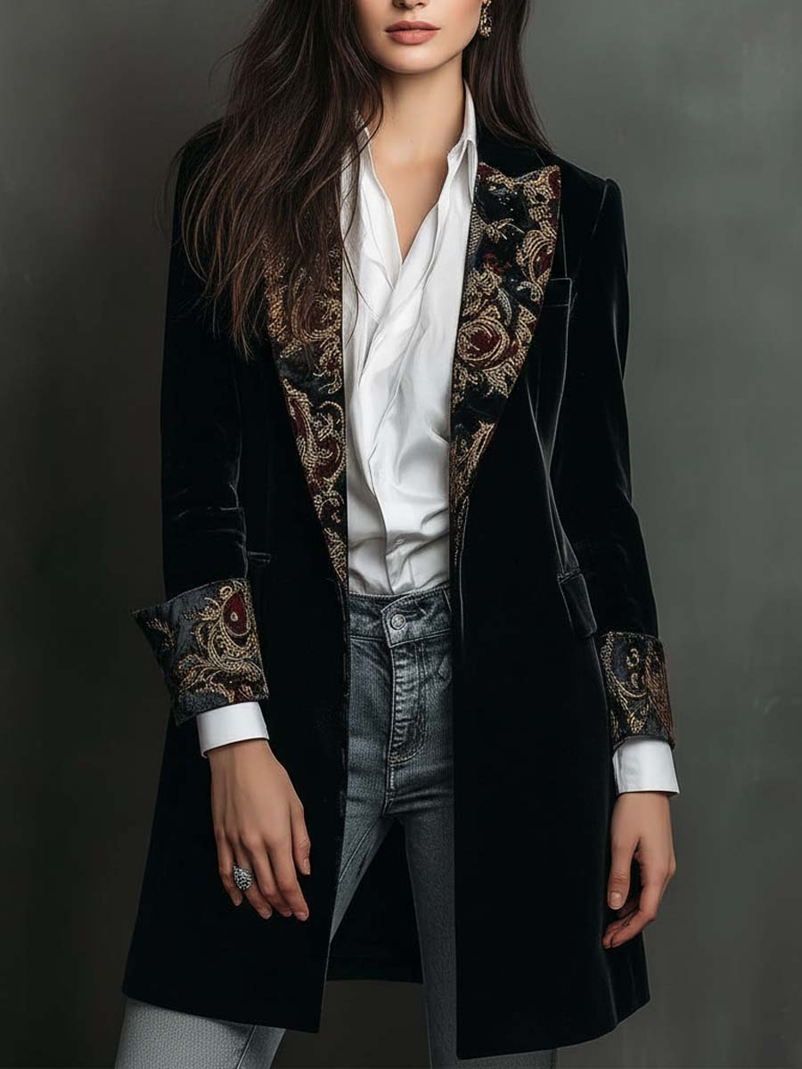 Damen Slim-Fit-Blazer in Schwarz mit Barockmuster und Revers