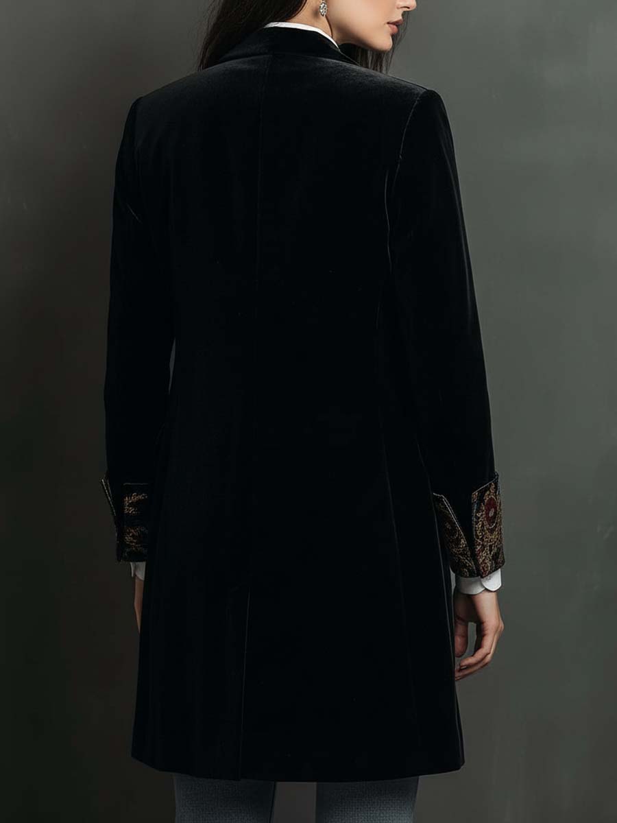 Damen Slim-Fit-Blazer in Schwarz mit Barockmuster und Revers