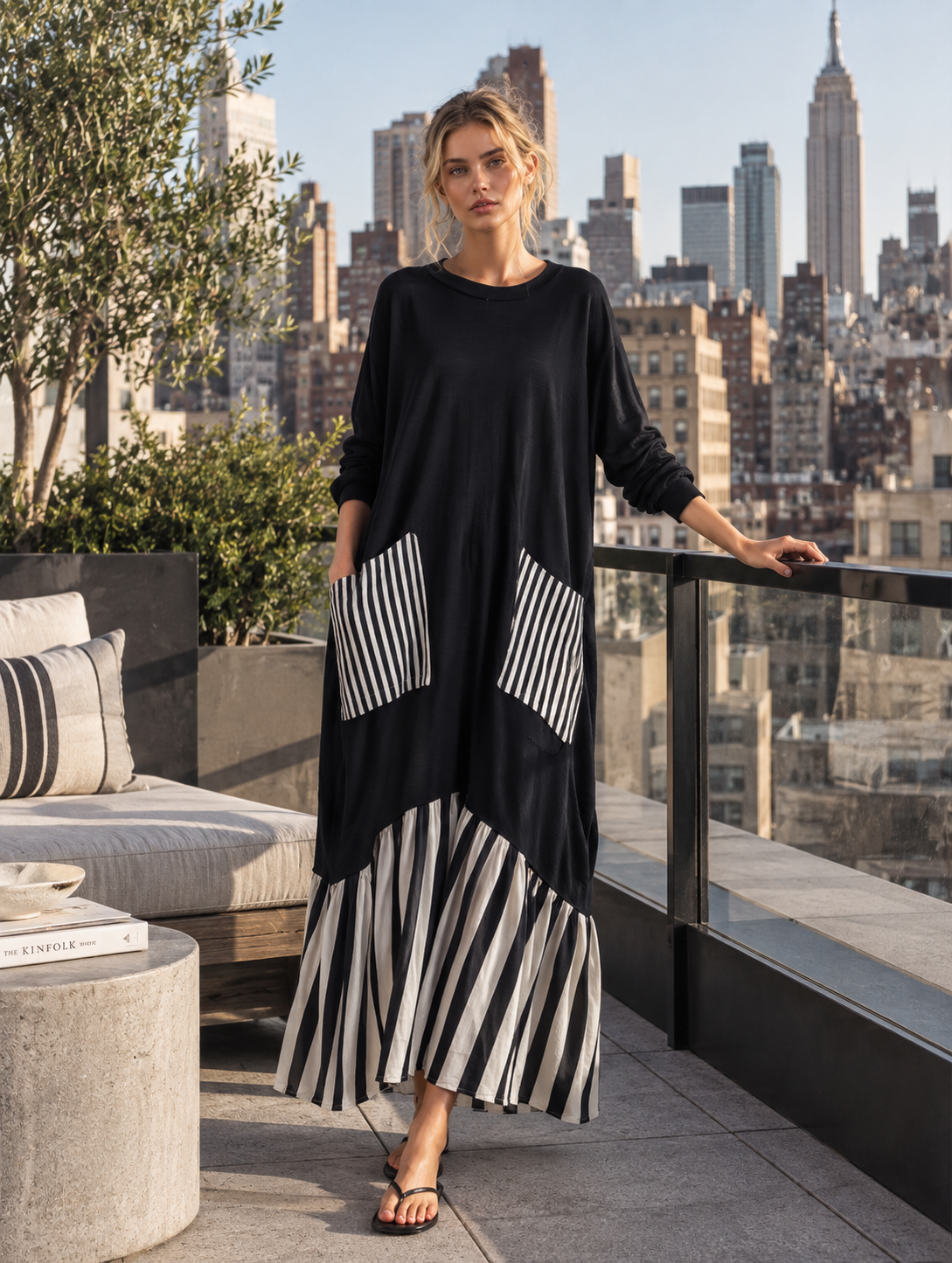 Stefania | Schwarzes Oversize-Maxikleid aus Baumwolle mit Streifen im Patchwork-Stil