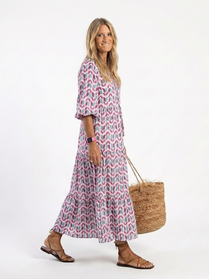 Mireya | Midi-Kleid mit langen Ärmeln, gestuftem Schnitt und geometrischem Muster