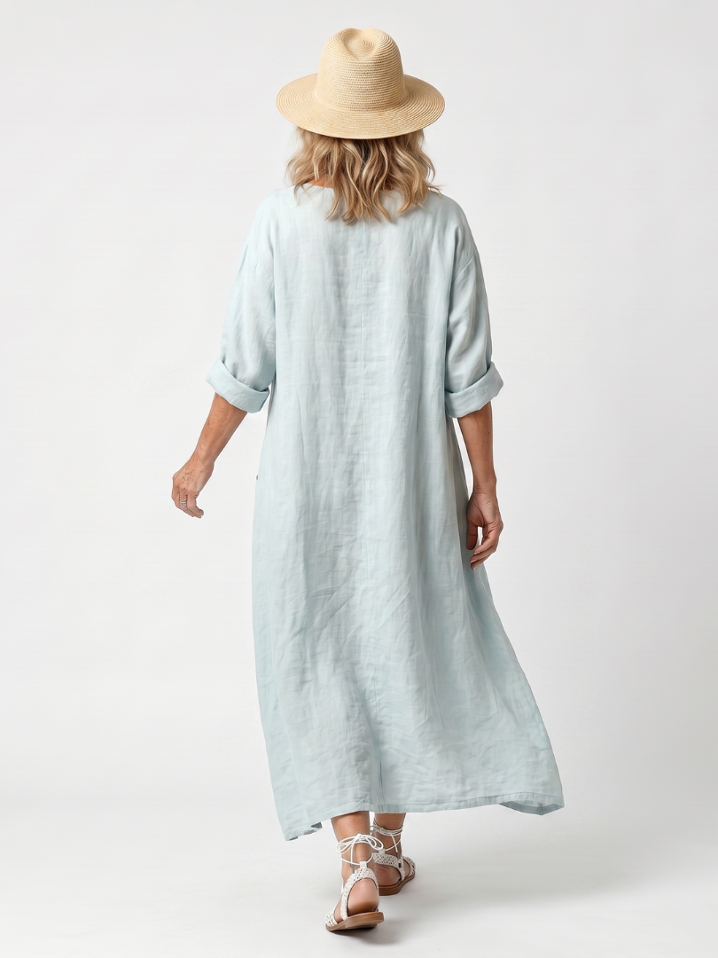 Kassiani | Midi-Kleid mit aufwendiger Stickerei und übergroßer Tasche