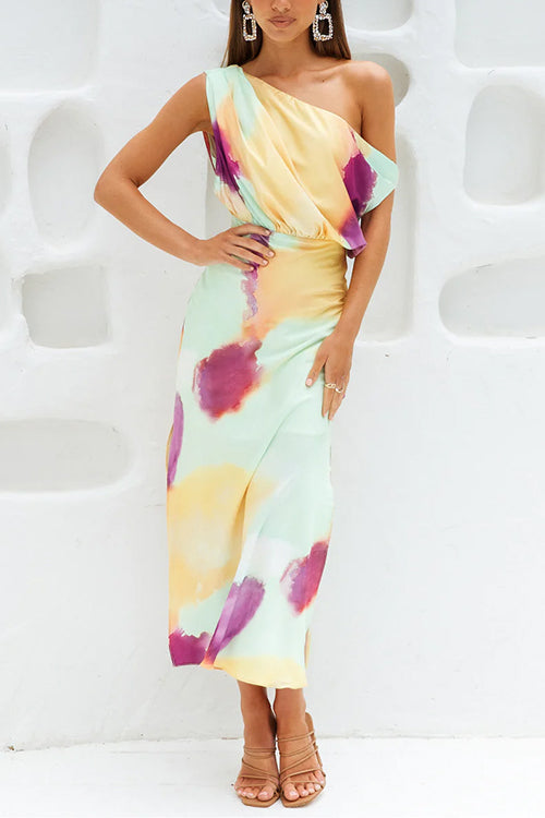 Langes asymmetrisches Kleid mit Tie-Dye-Druck