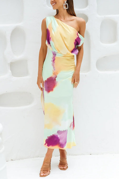 Langes asymmetrisches Kleid mit Tie-Dye-Druck