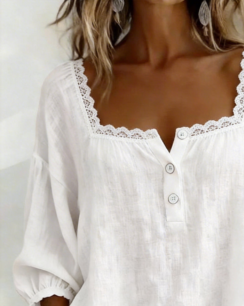 Bluse mit quadratischem Spitzenausschnitt und Puffärmeln