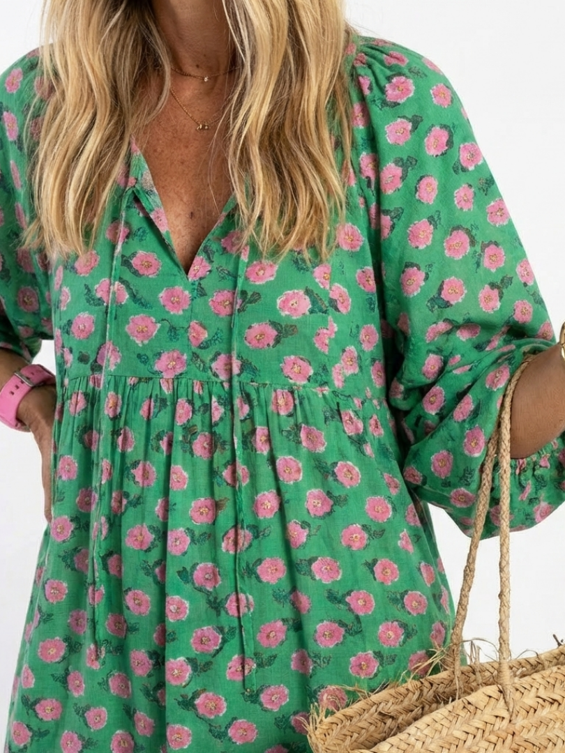 Fiora | Midi-Kleid mit V-Ausschnitt, Stufenrock und Blumenmuster