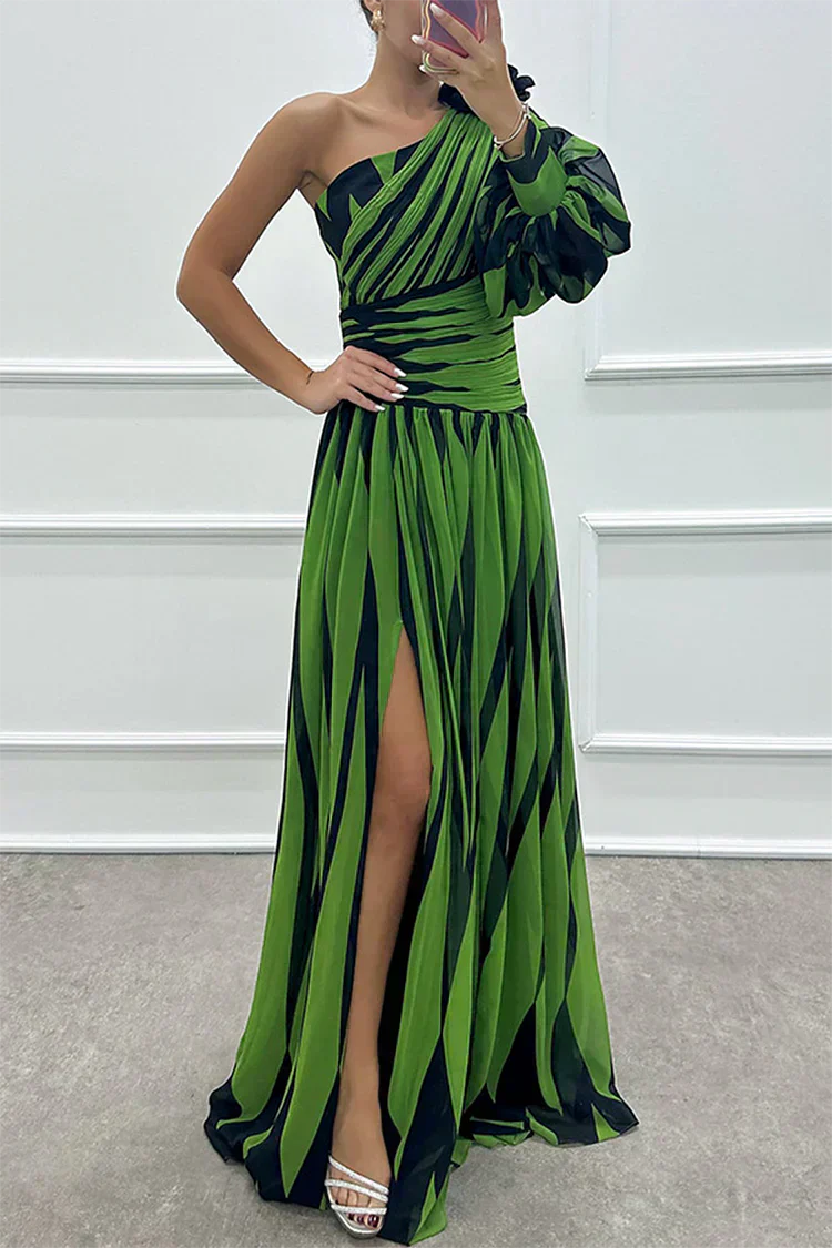 Hazel™ | Elegantes gestreiftes Maxikleid mit einer Schulter