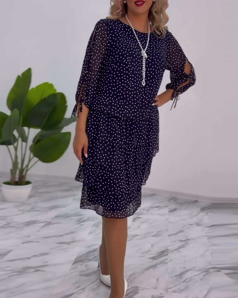 Madeleine – Elegantes Kleid mit Tupfen & Stufenrock