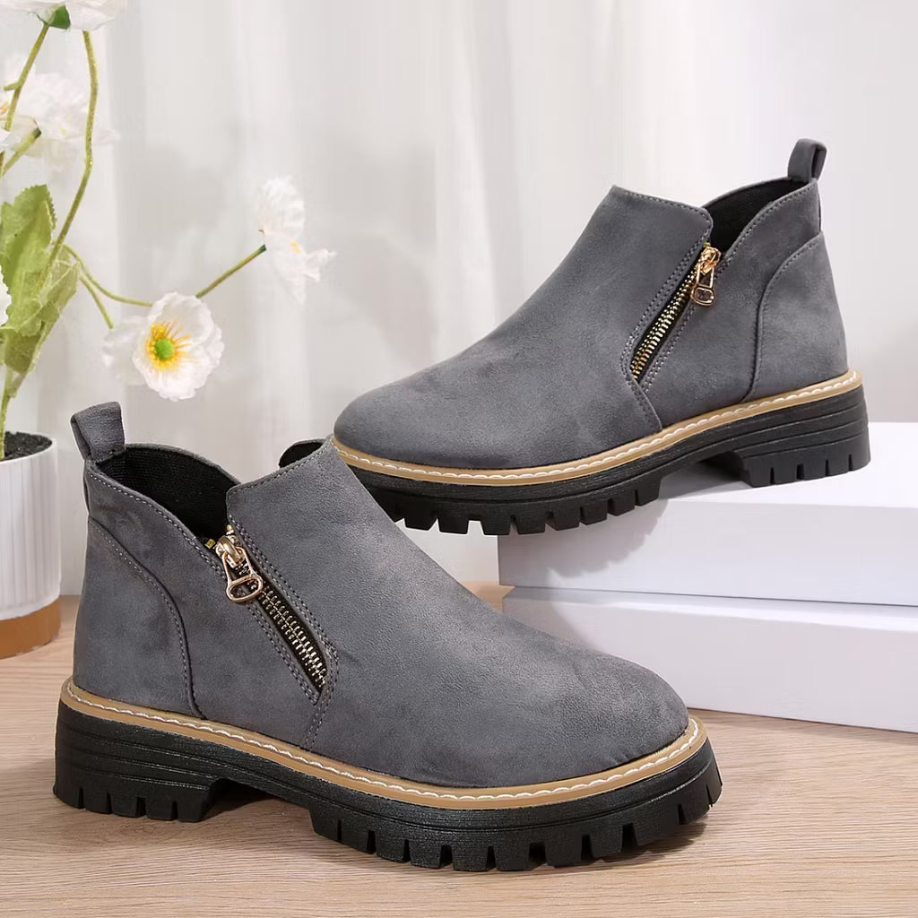 Orthopädische Stiefeletten mit Keilabsatz