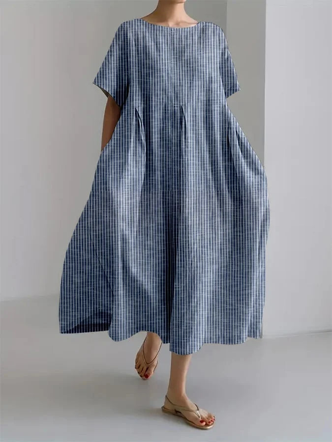 Weißes Sommerkleid mit Blumenmuster