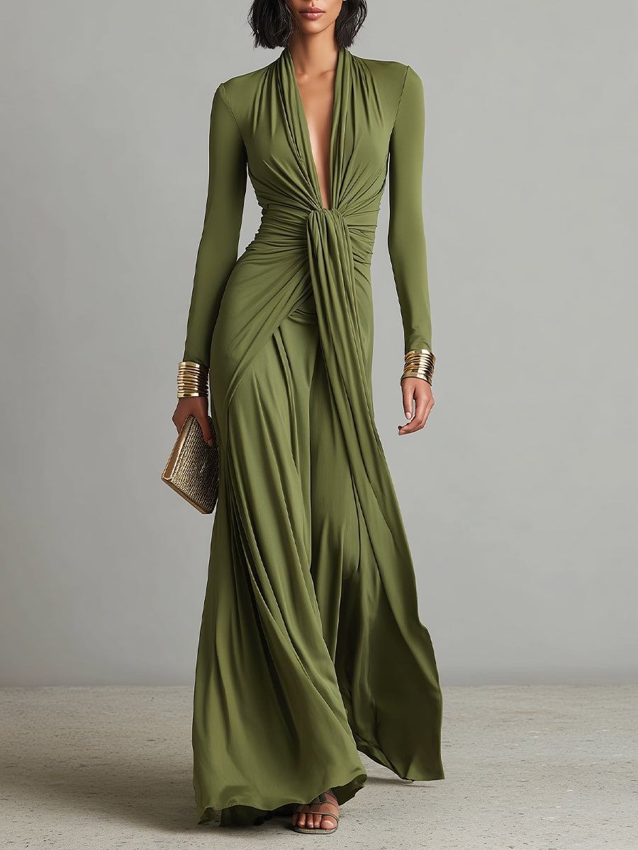 Olivgrünes langes Kleid aus elastischer Seide mit tiefem V-Ausschnitt und gerafften Details, Glamouröses Maxikleid