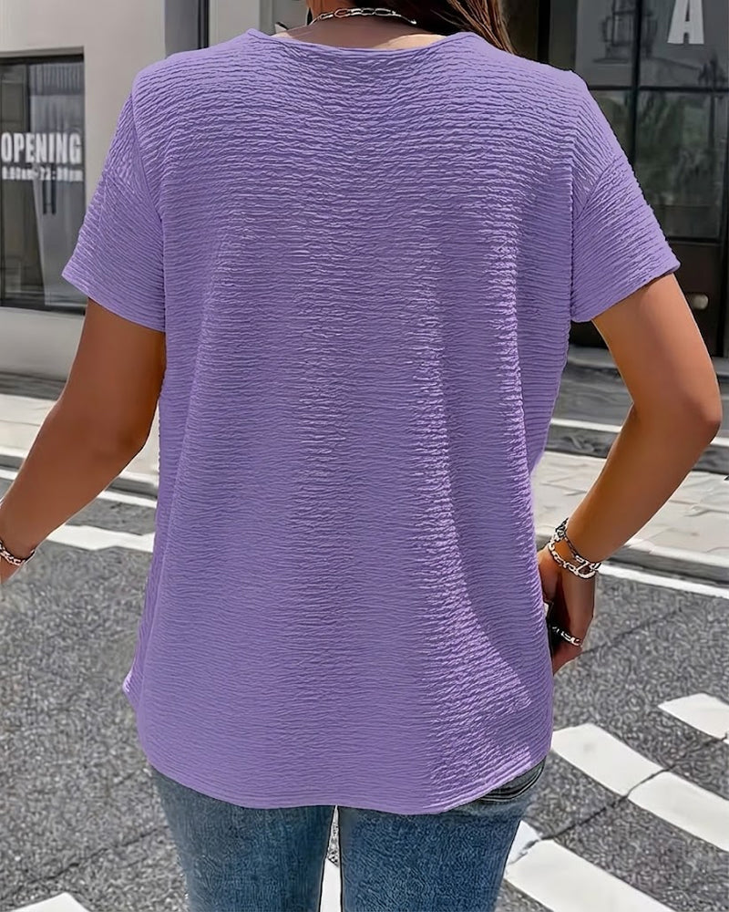 T-Shirt mit Peter-Pan-Kragen mit drei Knöpfen