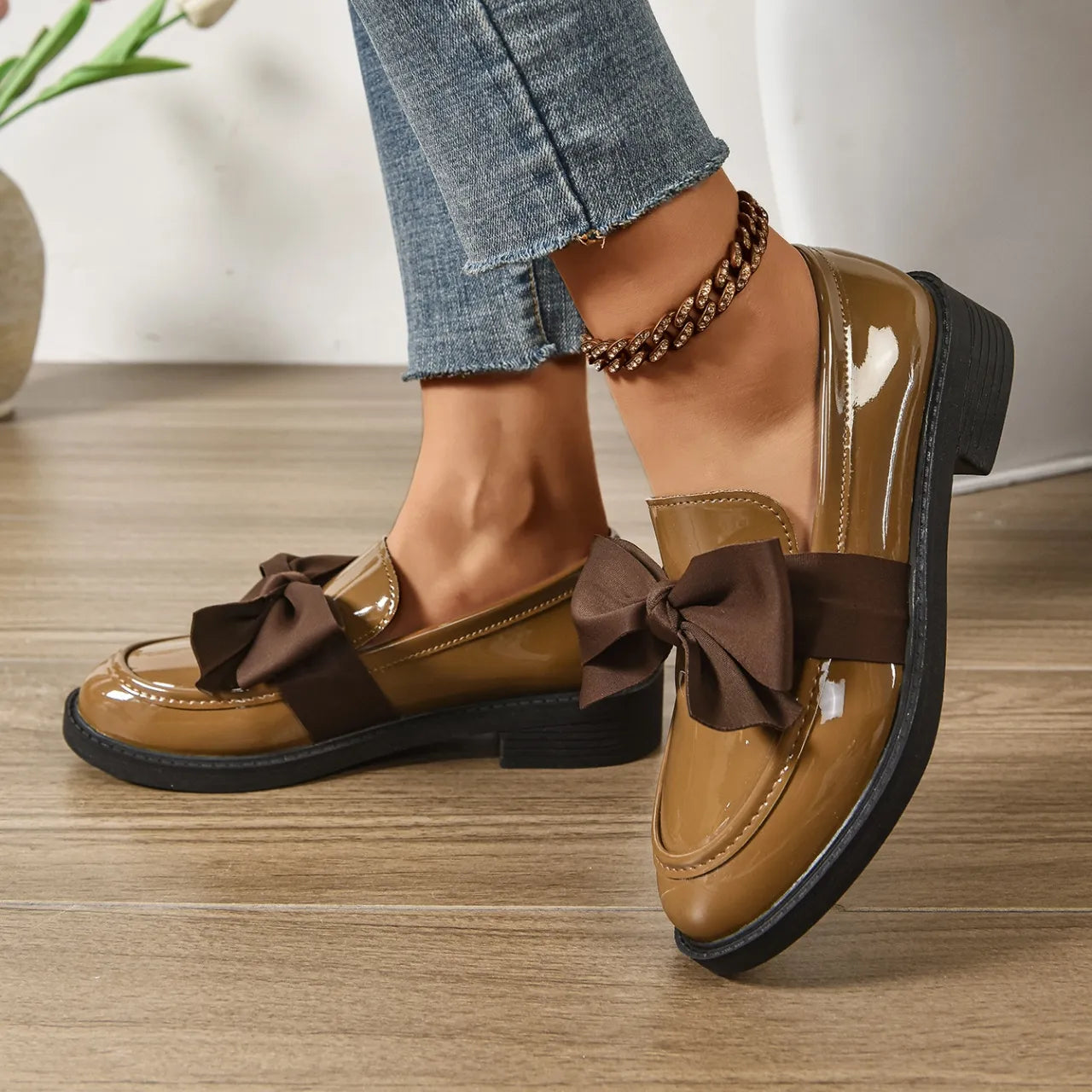 Lorella | Rutschfeste Slip-on-Schuhe mit runder Spitze